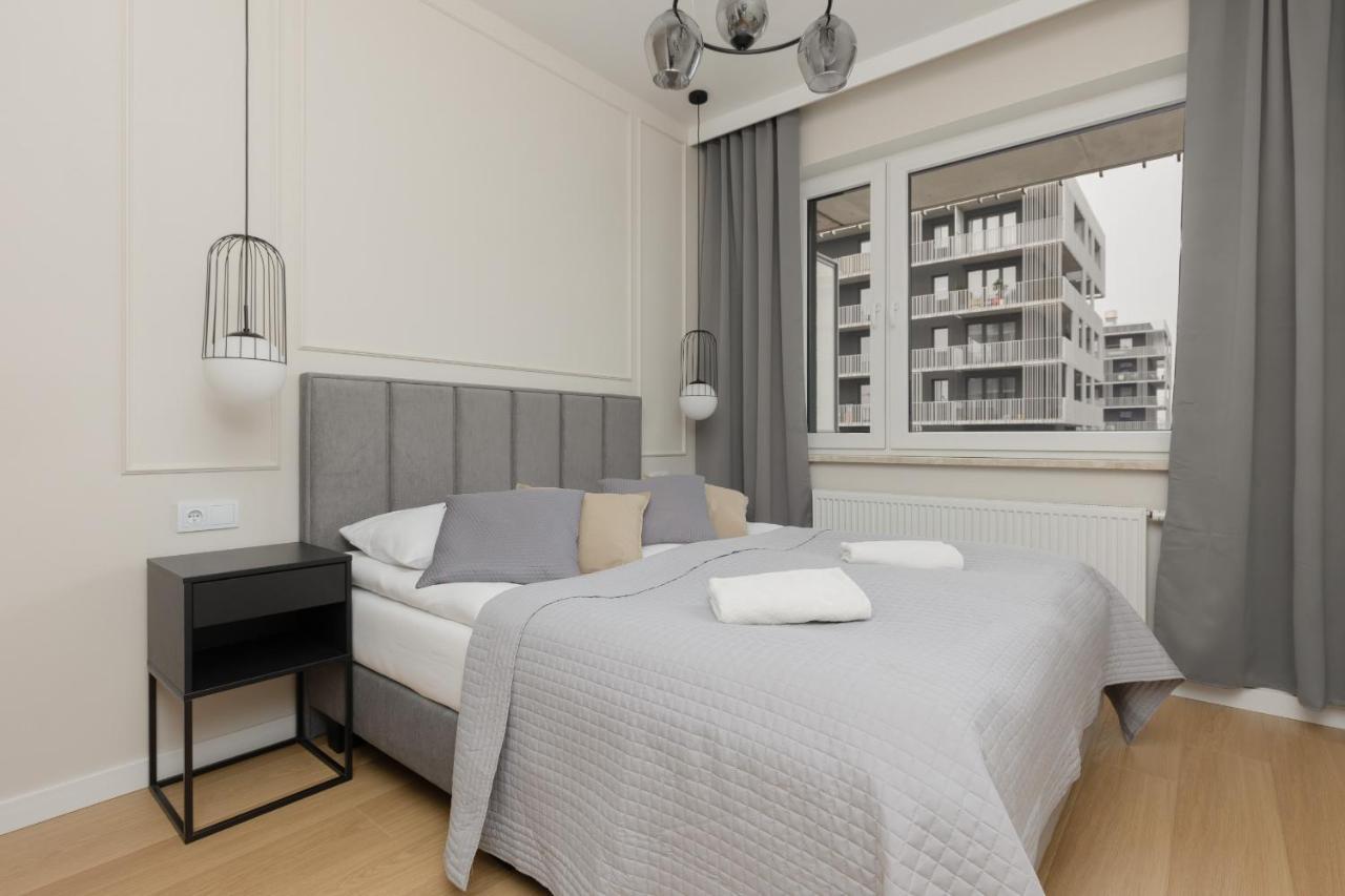 Wola Spacious Flat With Air Conditioning & Balcony By Noclegi Renters Warszawa Eksteriør billede